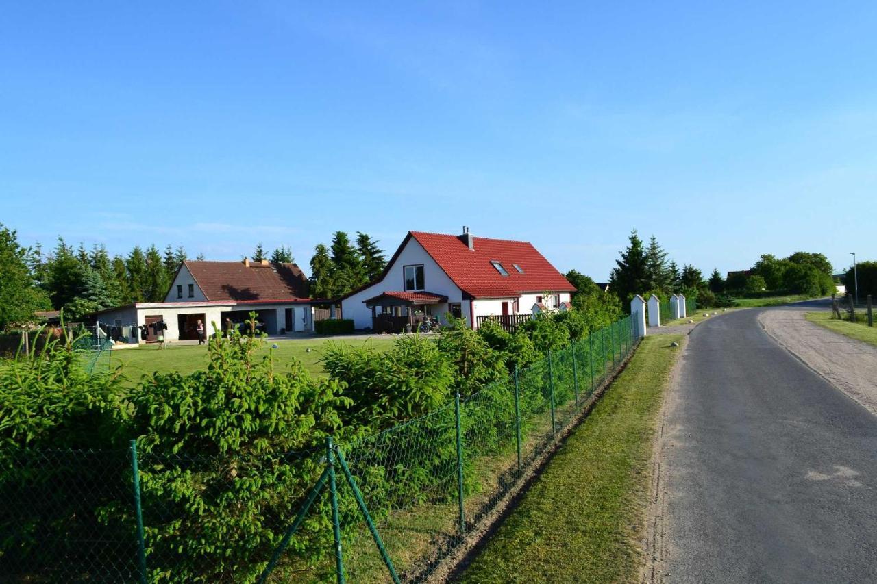Ferienwohnung Am Peenetal Bentzin Bagian luar foto