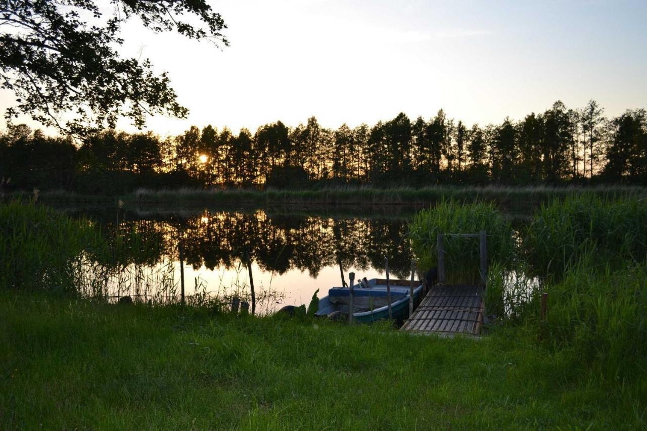 Ferienwohnung Am Peenetal Bentzin Bagian luar foto